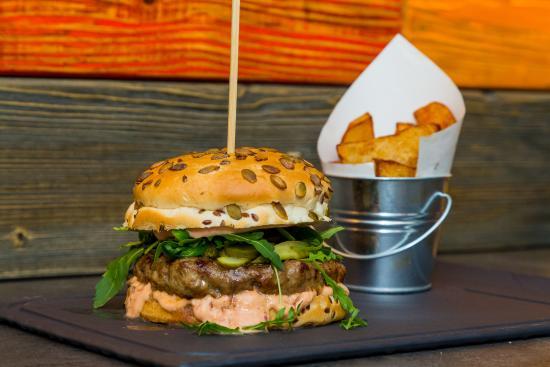 Grivita Pub & Grill